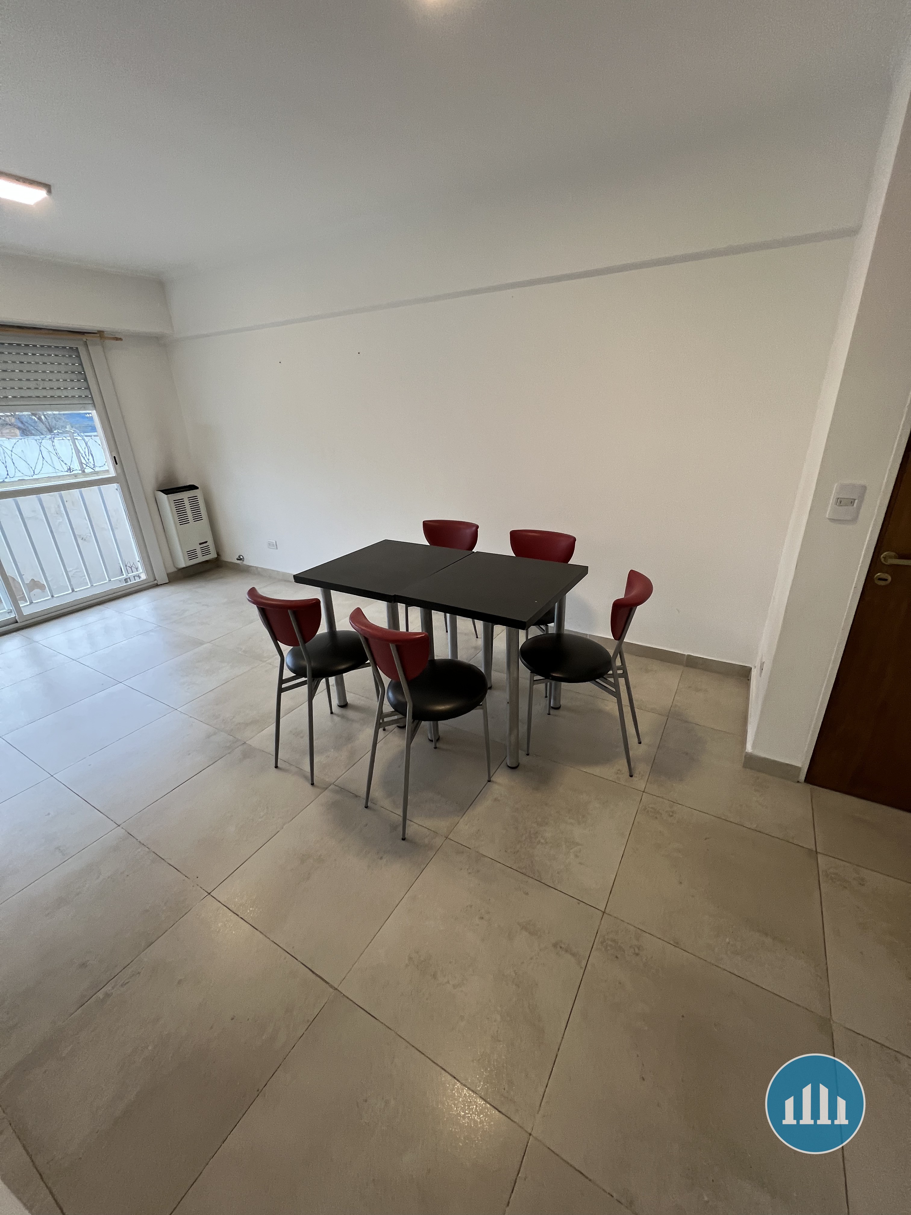 Alquiler 24 meses - 2 ambientes - céntrico