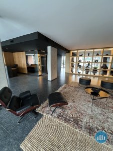 Departamento de 2 ambientes al frente con cochera y baulera - Chauvin
