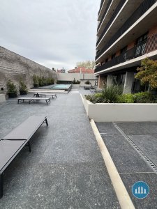 Departamento de 2 ambientes al frente con cochera y baulera - Chauvin