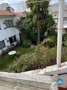 Casa con parque en Chauvin. Doble frente e ingreso. 456m²
