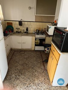 Casa con parque en Chauvin. Doble frente e ingreso. 456m²