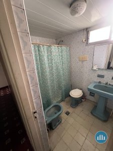 Casa con parque en Chauvin. Doble frente e ingreso. 456m²