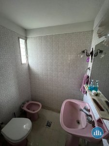 Casa con parque en Chauvin. Doble frente e ingreso. 456m²