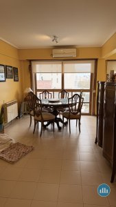 Departamento de 4 ambientes con cochera y baulera