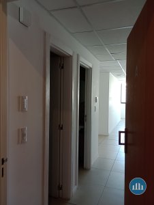 Oficina de 49 m² al frente - España al 2100