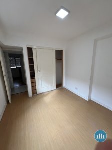 Departamento 3 ambientes con patio interno propio y baulera