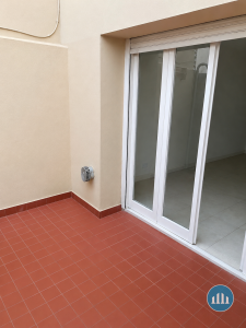 Departamento 3 ambientes con patio interno propio y baulera