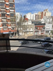 Alquiler 24 meses - 2 ambientes al frente - Av. Independencia 1200