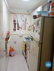 Departamento dos ambientes, contrafrente,, céntrico.