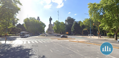 Departamento de 2 ambientes, contrafrente, céntrico