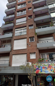 Departamento de 2 ambientes, contrafrente, céntrico